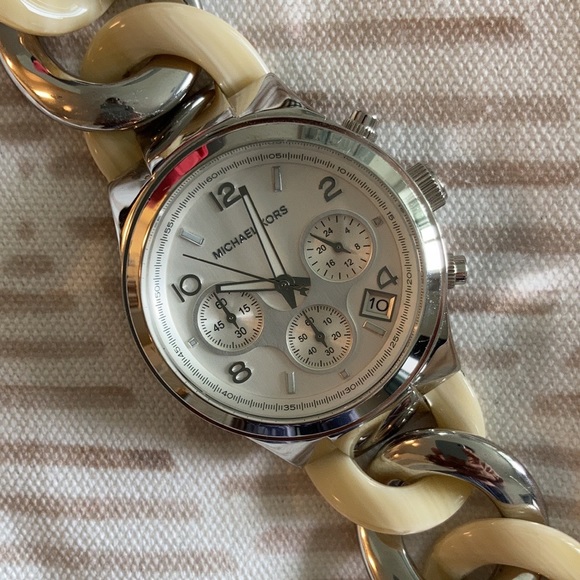 Michael Kors Watch - Picture 1 of 5